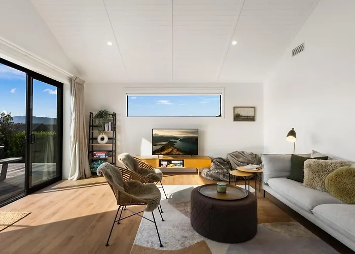 Three Northlake - Stylish 3br Retreat In Holiday home Wanaka