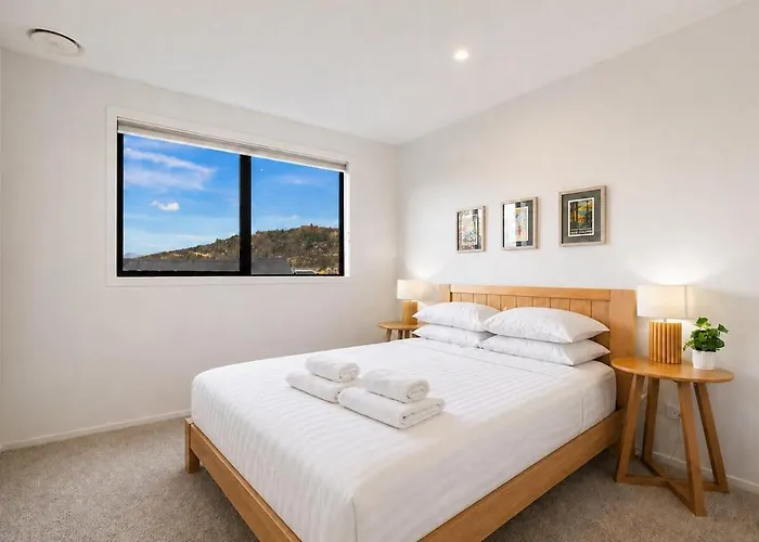 Holiday home Three Northlake - Stylish 3br Retreat In *