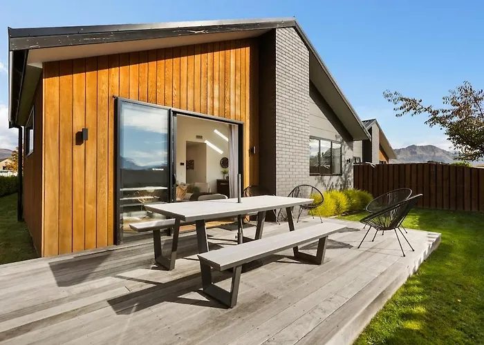 Holiday home Three Northlake - Stylish 3br Retreat In *